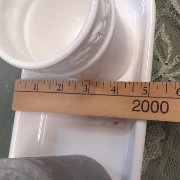 4 pc set of bath & bedroom white Martha Stewart ivy design items. - Picture 6 of 7